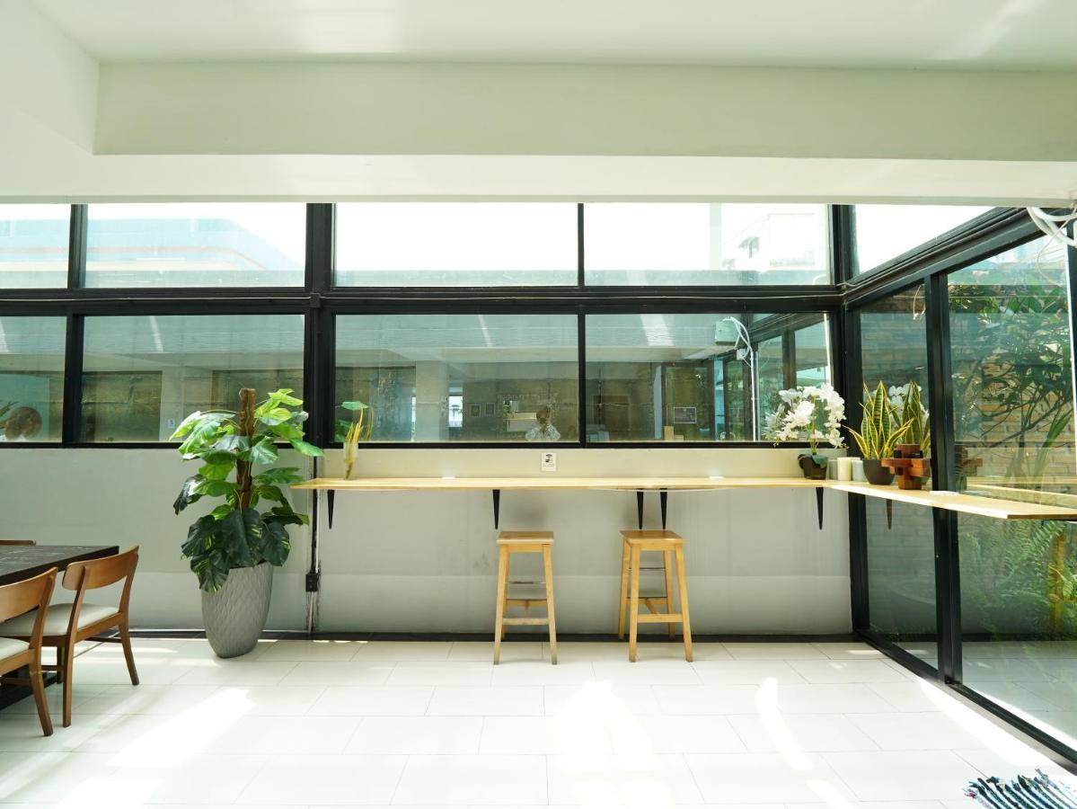 Roomquest Bangkok Don Mueang Airport Exterior photo