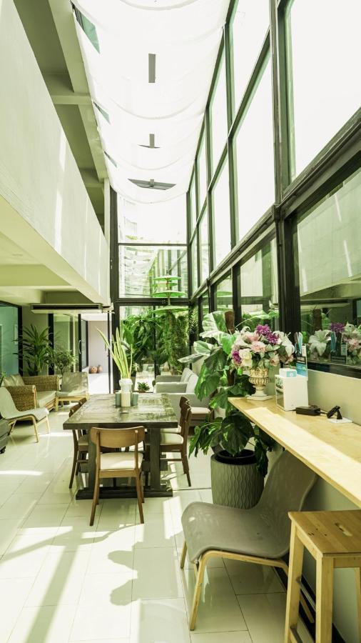 Roomquest Bangkok Don Mueang Airport Exterior photo
